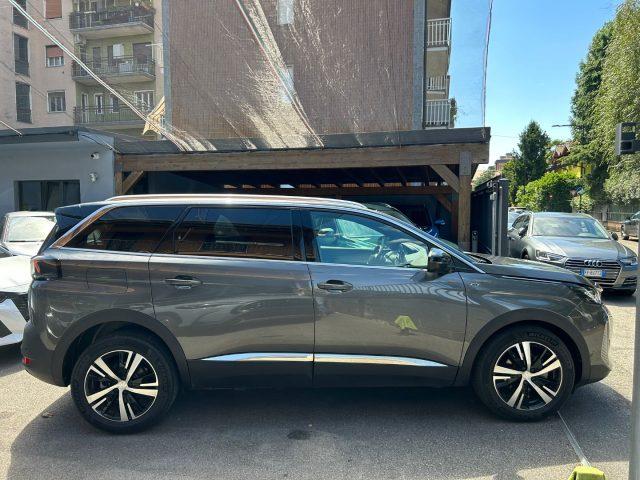 PEUGEOT 5008 PureTech Turbo 130 GT