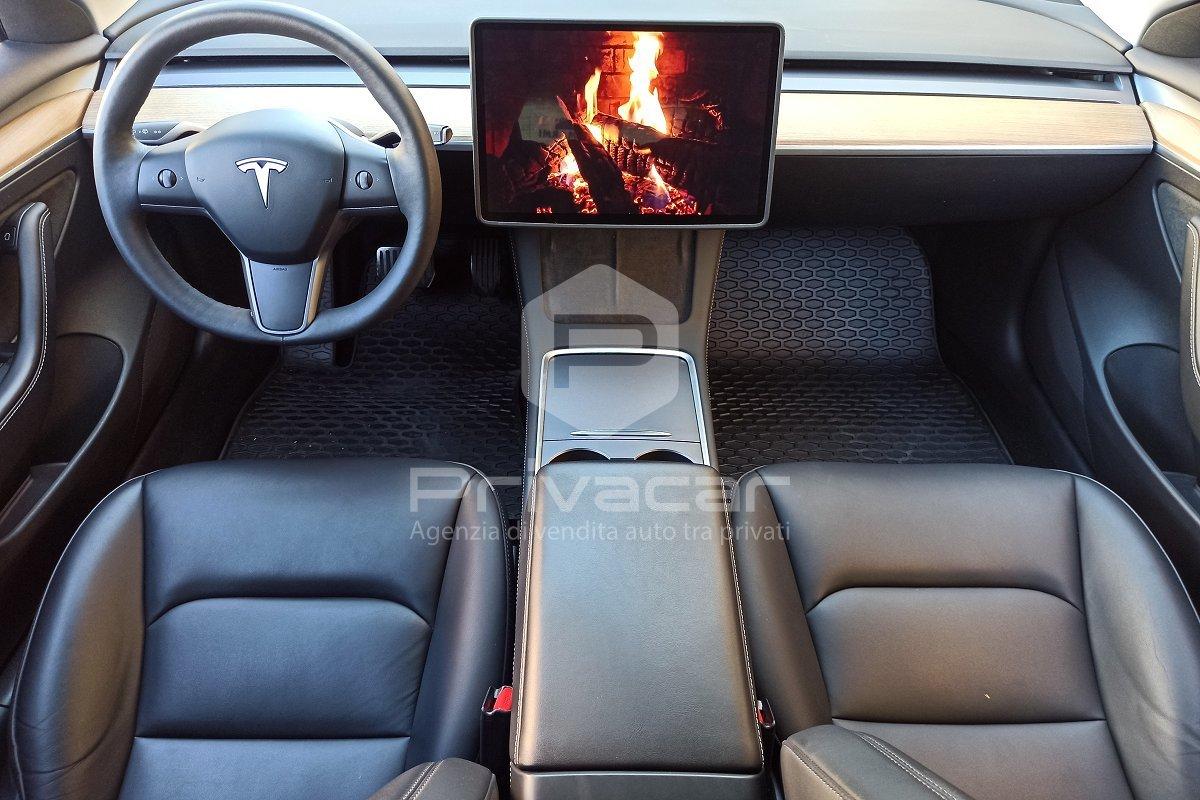 TESLA Model 3 RWD