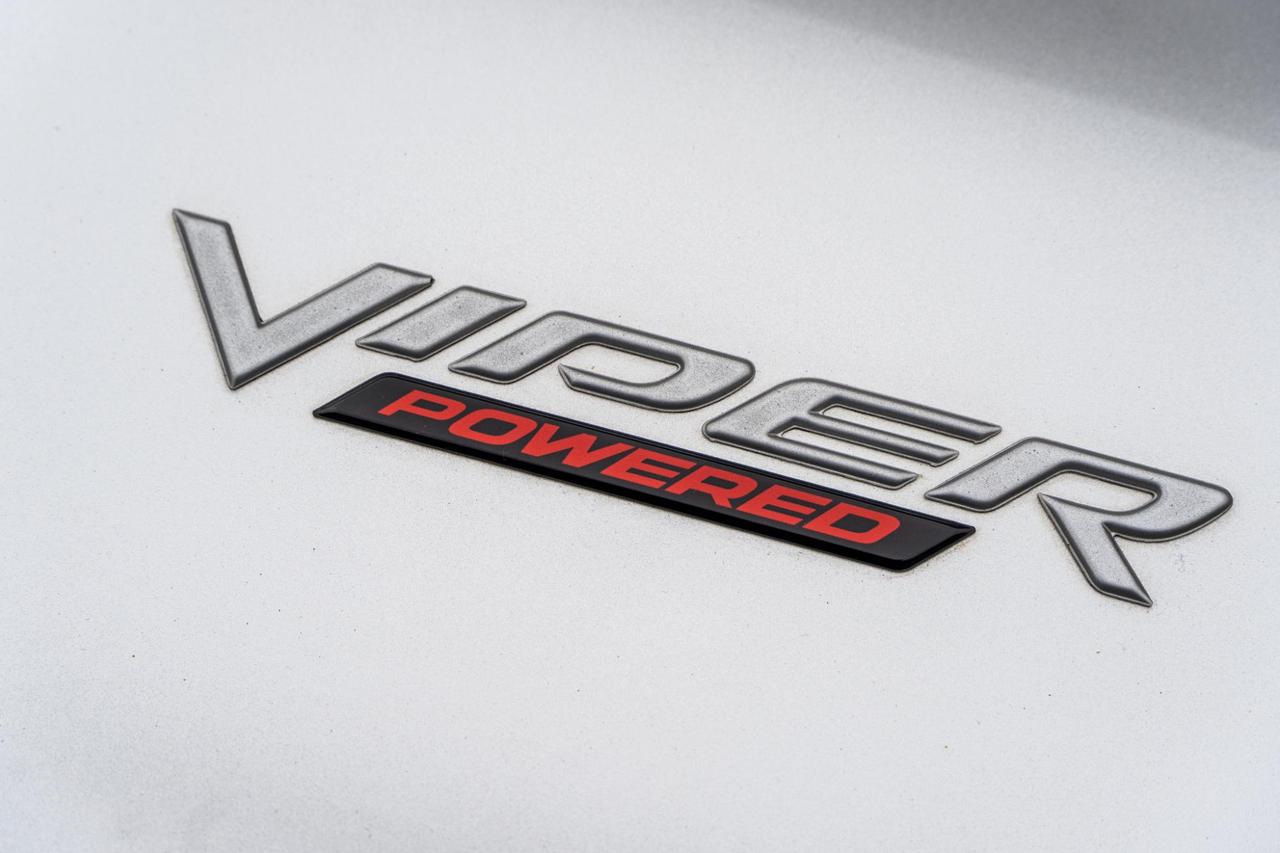 Dodge RAM 8.3 SRT-10 - V10 VIPER POWERED 507CV – IVA ESPOSTA