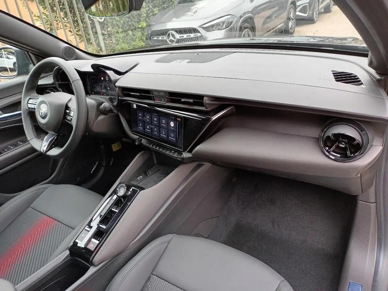Alfa Romeo Junior 1.2 145 CV Hybrid eDCT6 Ti Pack Techno Matrix KM0