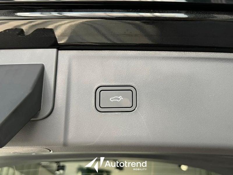 Lynk & Co 08 1.5 Plug-In 349 CV Automatica NAVI TETTO LED More