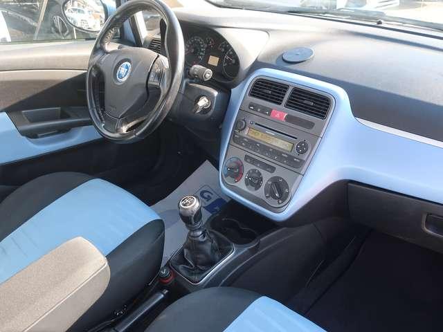 Fiat Grande Punto Grande Punto III 2005 5p 1.4 Dynamic 77cv