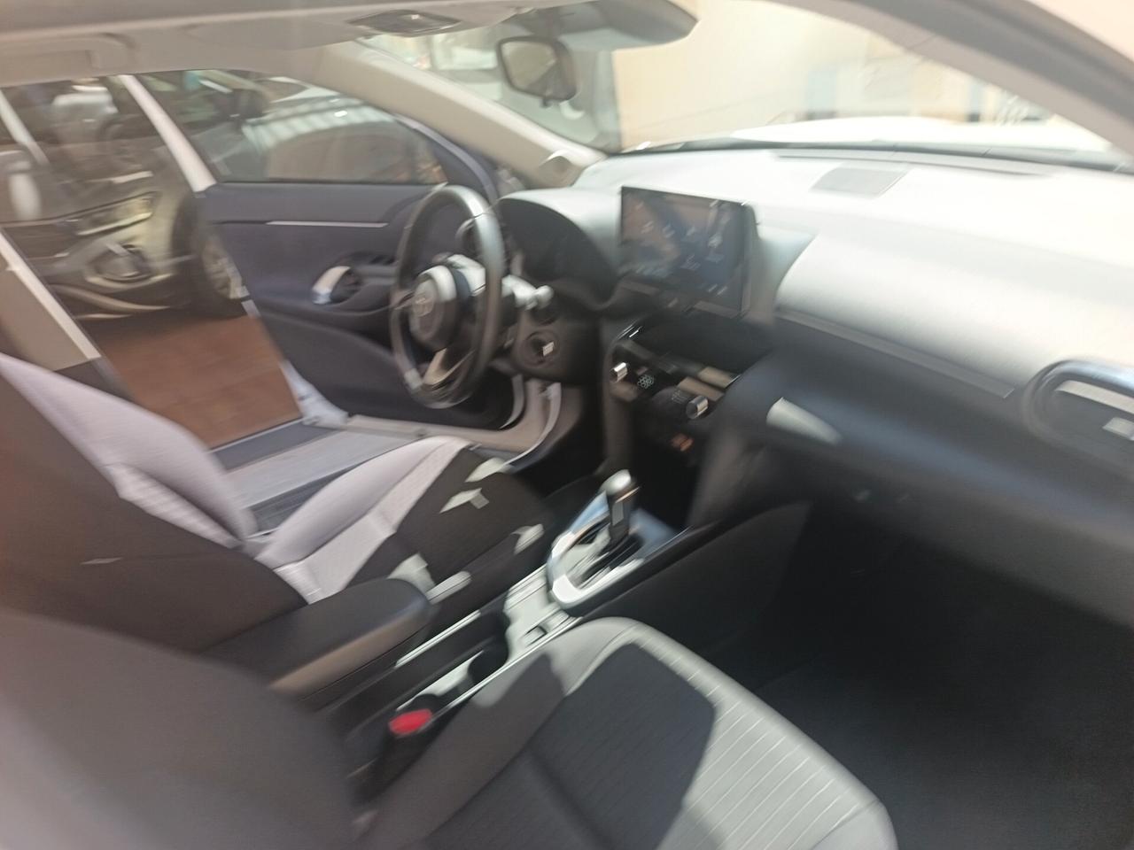 Toyota Yaris Cross 1.5 Full Hybrid 5p. km 32000