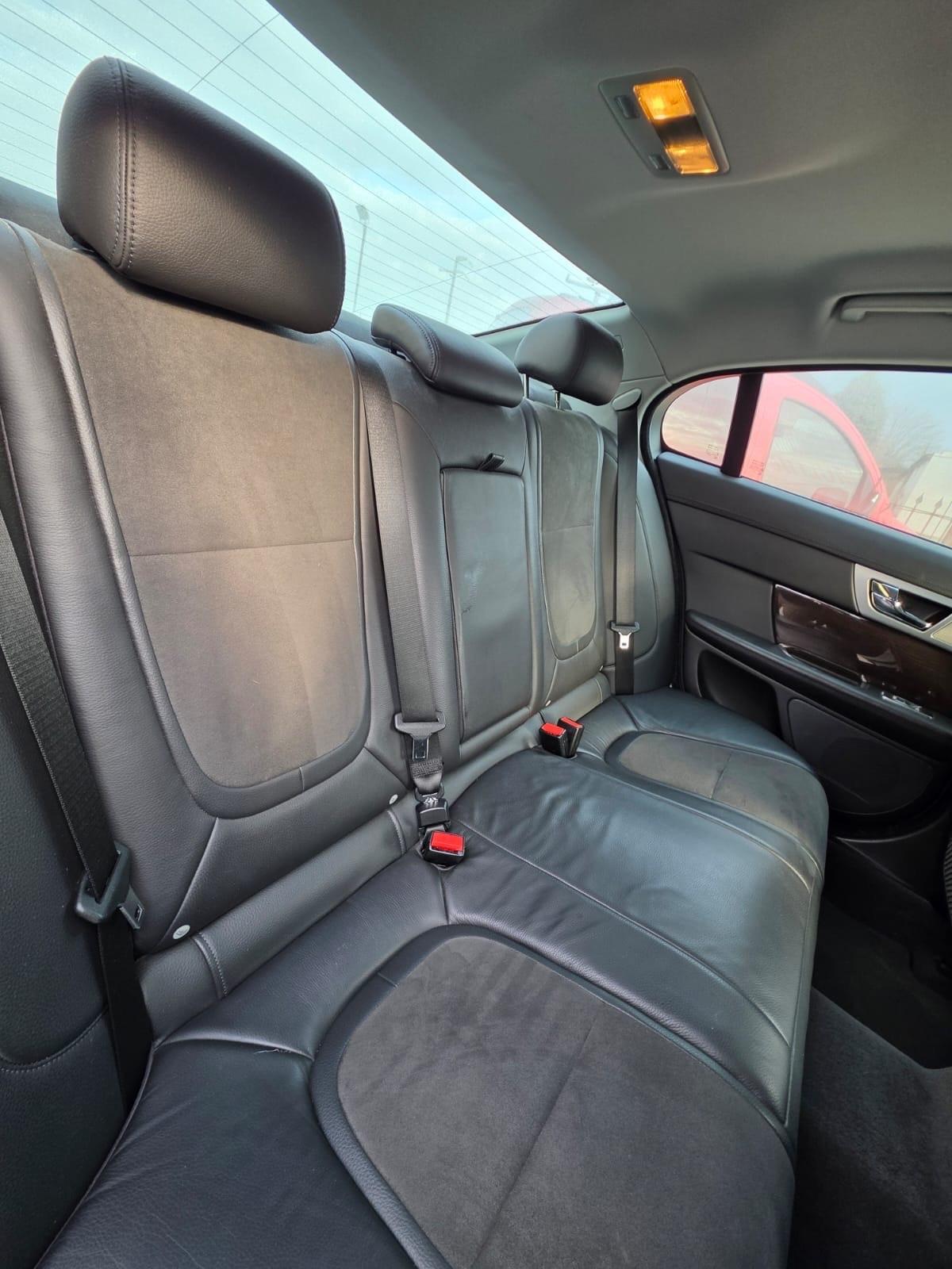 Jaguar XF 2.2 D 190 CV unico proprietario km 115 mila certificati