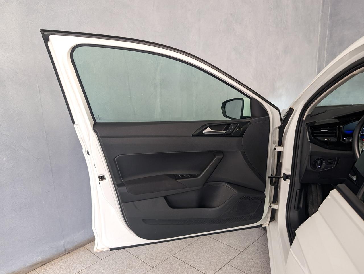 Volkswagen polo vi 1.0 MPI 80cv Life