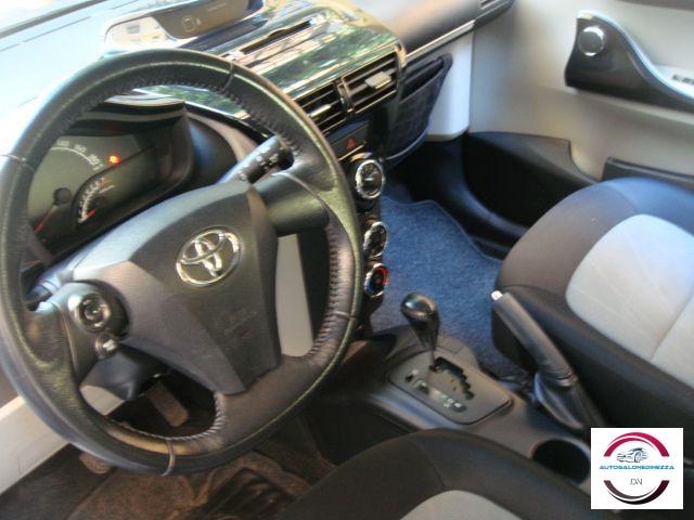 TOYOTA - iQ - 1.0 CVT Lounge