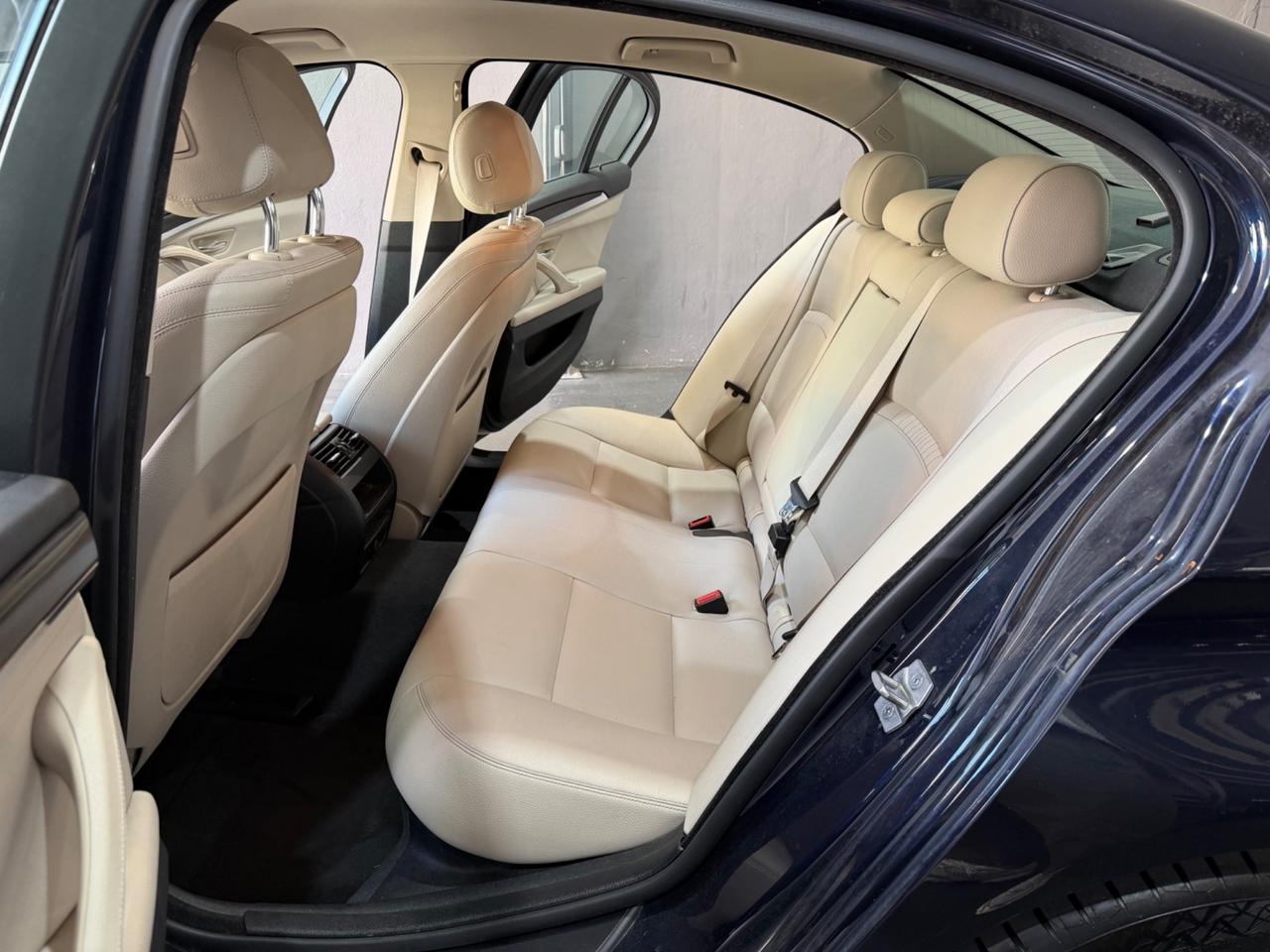 Bmw 520 520d xDrive Luxury