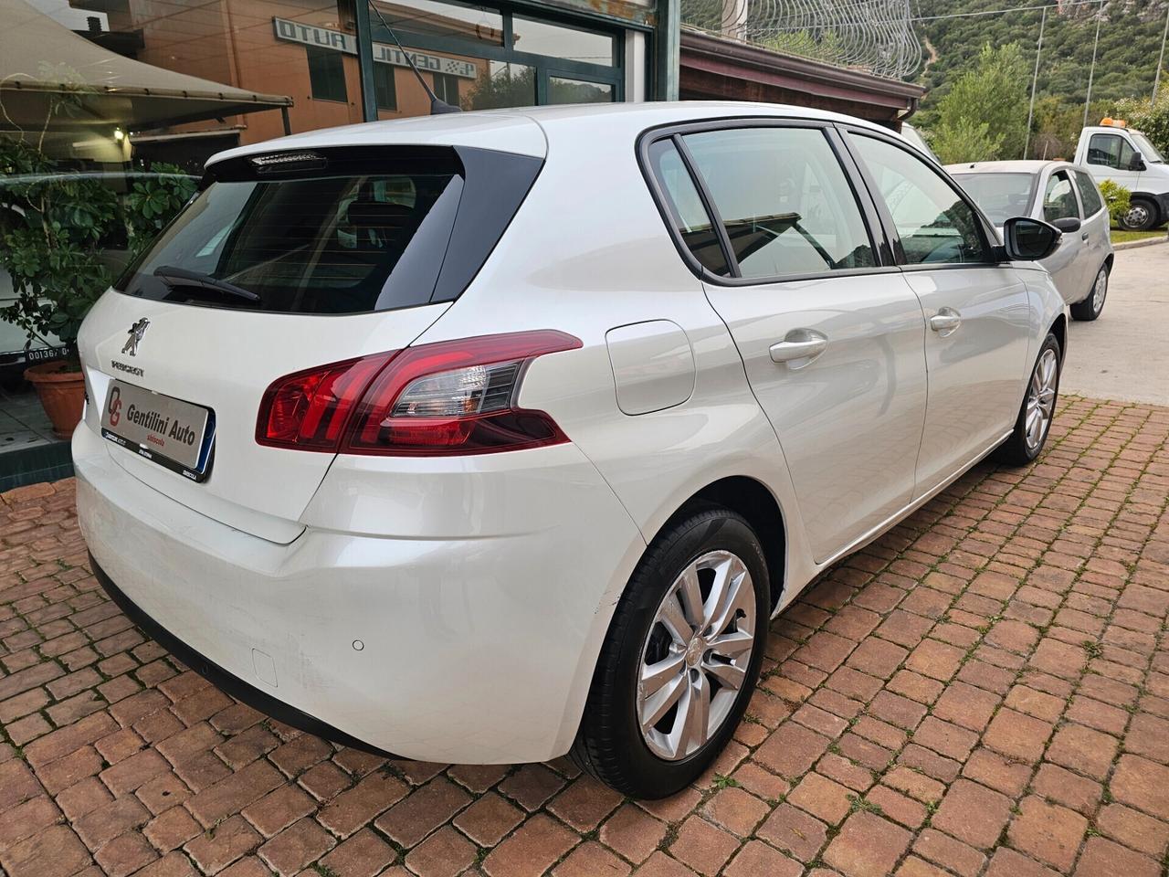 Peugeot 308 BlueHDi 130 S&S EAT8 Allure