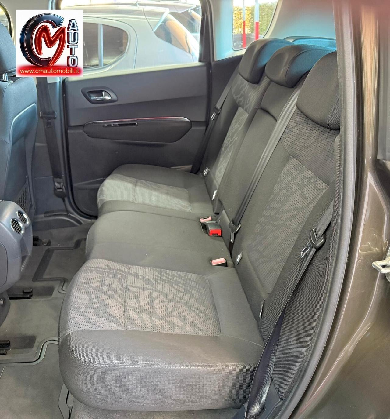 Peugeot 3008 1.6 HDi 110CV cambio robotizzato Premium
