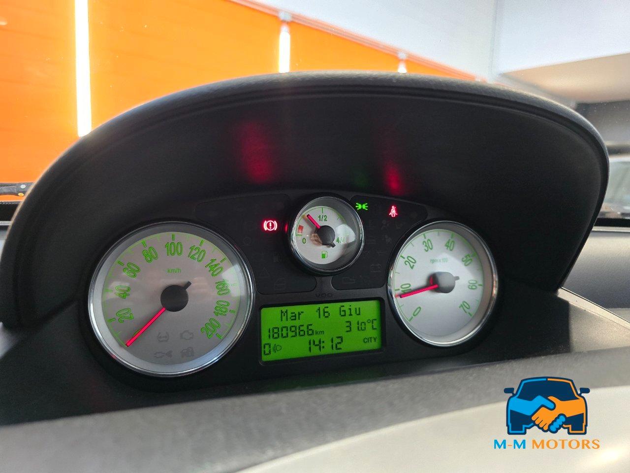 Lancia Ypsilon 3 Porte Ypsilon 1.4 8v Argento ecochic Gpl
