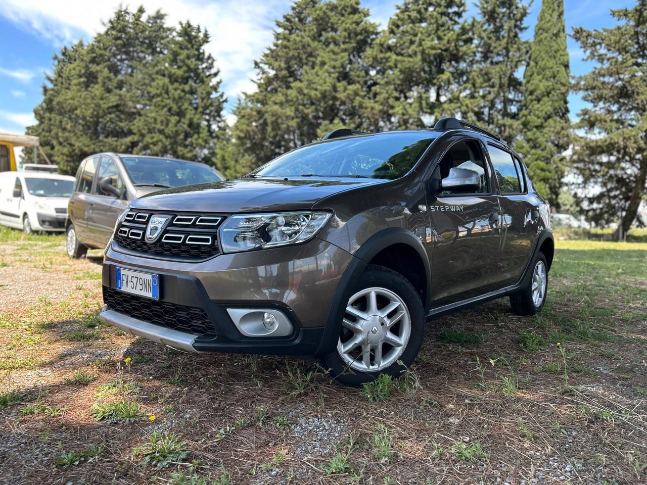 Dacia Sandero Stepway 0.9cc*NAVI*GPL FABBRICA*NEOPATENTATI*