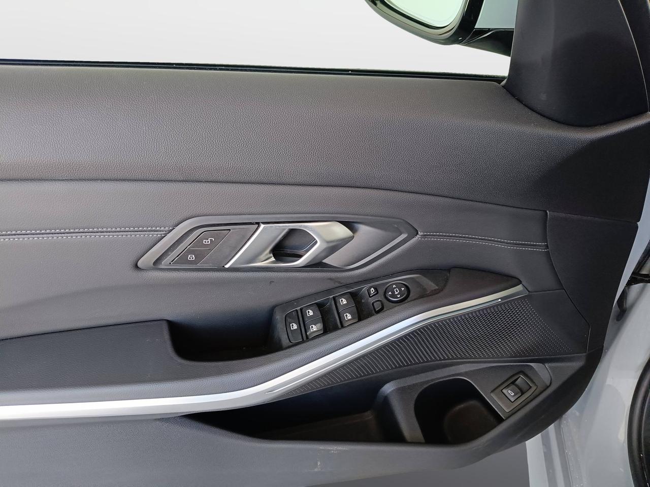 BMW Serie 3 G21 2022 Touring - 320d Touring mhev 48V xdrive MSport Pro auto