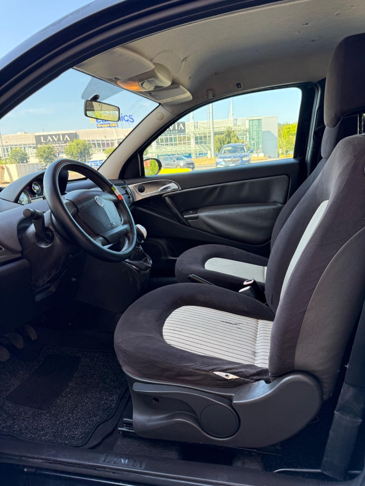 Lancia Ypsilon 1.2 Modamilano