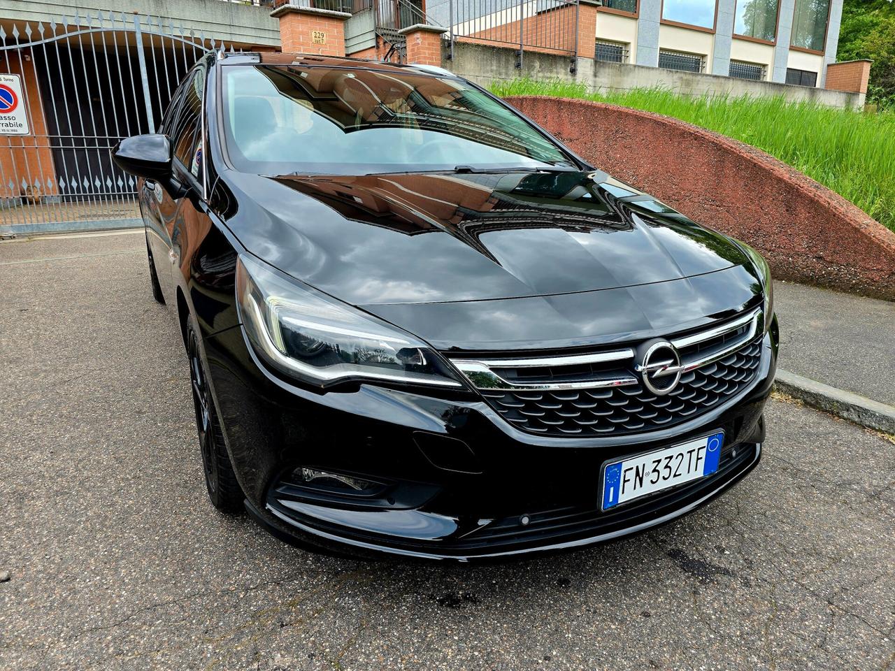 Opel Astra SportsTourer Cosmo 1.6 cdti (160cv) S&S Innovation