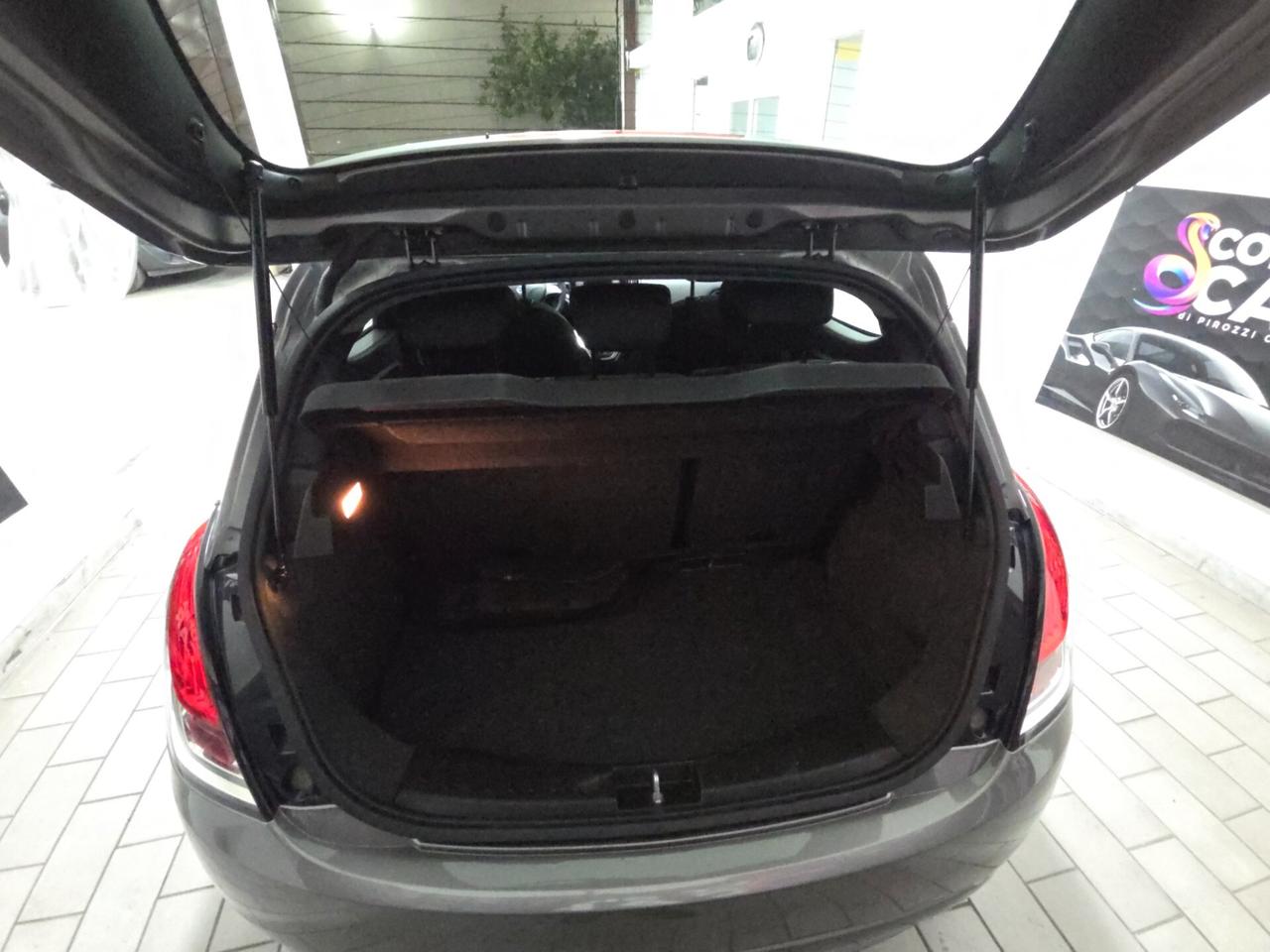 Lancia Ypsilon 1.2 69 CV 5 porte GPL Ecochic Gold