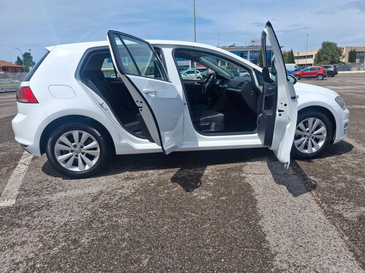 Volkswagen Golf 7--1.6 TDI 105cv. Highline BlueMotion Technology