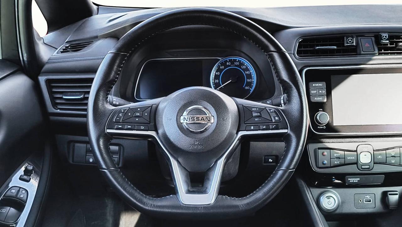 NISSAN Leaf II 2018 - Leaf Tekna 40kWh 150cv my19