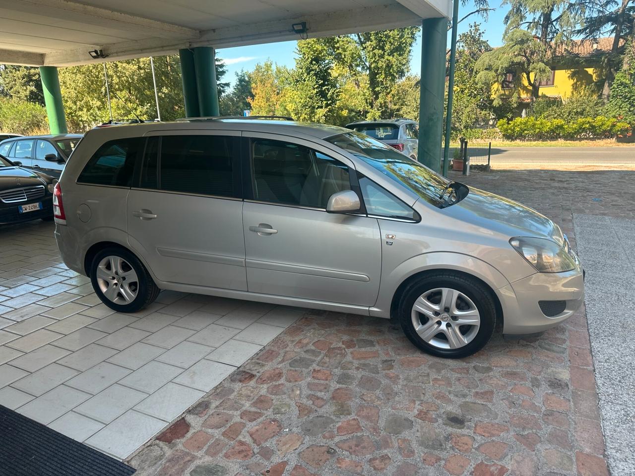 Opel Zafira 1.8 GPL 7 POSTI