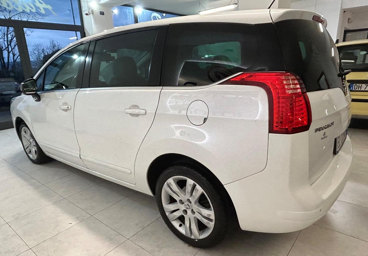 Peugeot 5008 2.0 HDi 120 kw CAMBIO AUTOMATICO