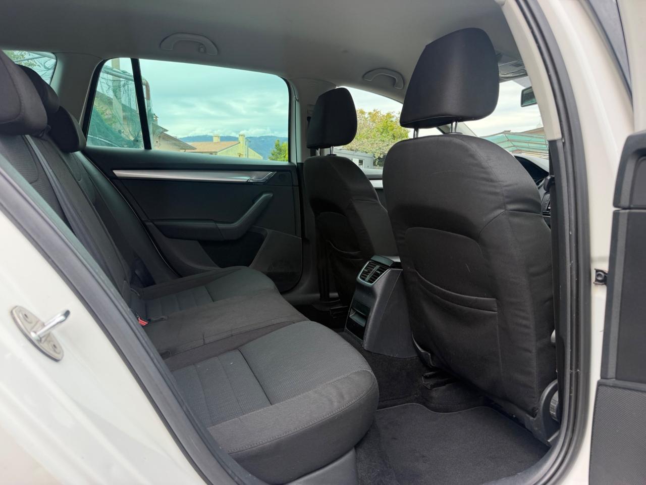 Skoda Octavia 2.0 TDI 150CV DSG 2014