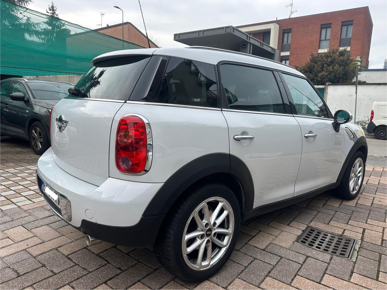 Mini One Countryman 1.6 Cooper D - euro 6 - ok neopatentati