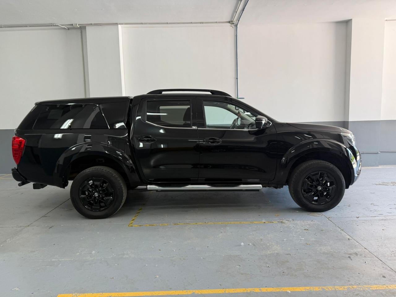 Nissan Navara 2.3 dCi 190 CV 7AT 4WD Double Cab N-Guard