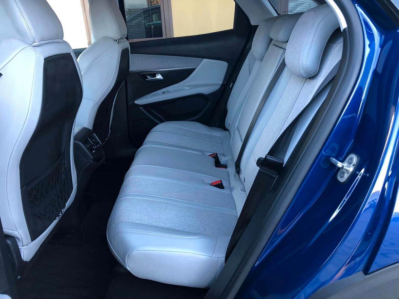 Peugeot 3008 BlueHDi 130 EAT8 Allure 2020