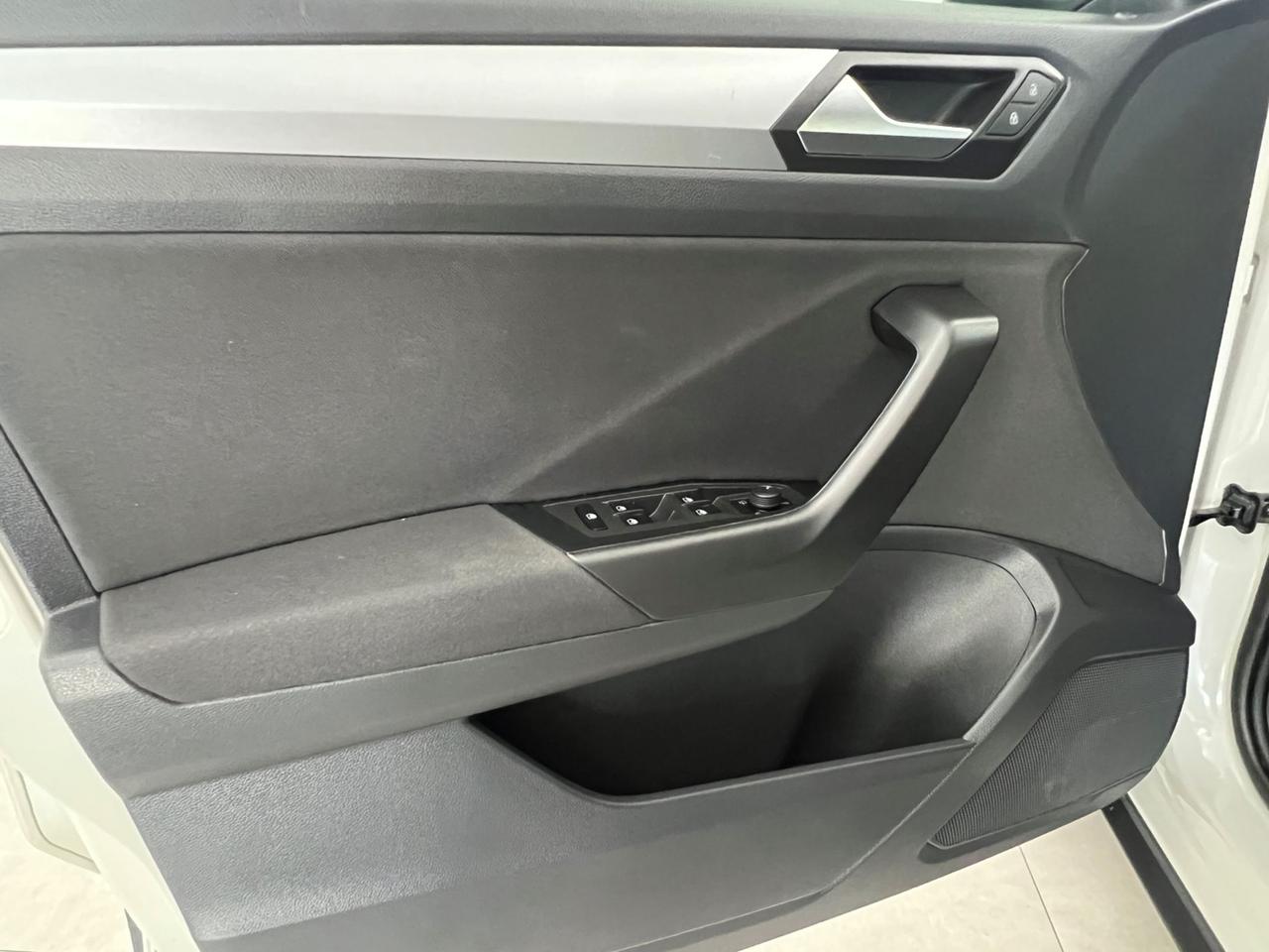 VOLKSWAGEN T-Roc 2022 T-Roc 1.0 tsi Life 110cv