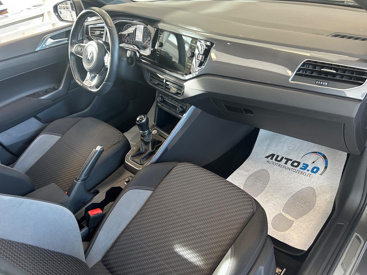 Volkswagen Polo 1.0 EVO 80 CV 5p. Sport BMT R-Line Neopatentati