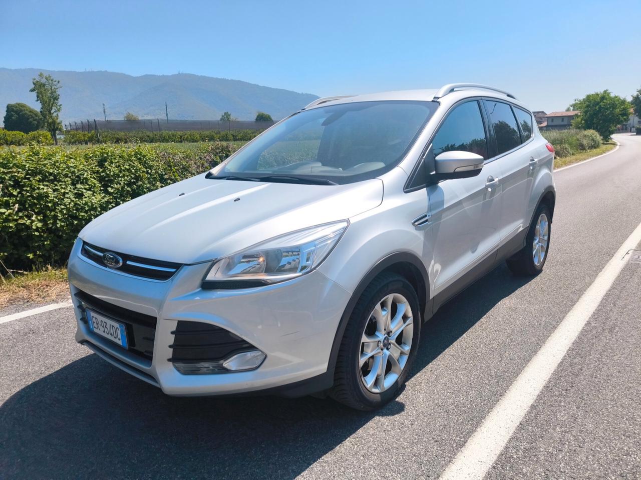 FORD KUGA 2,0 TDCI 4X4- TITANIUM-CAMBIO AUTOMATICO