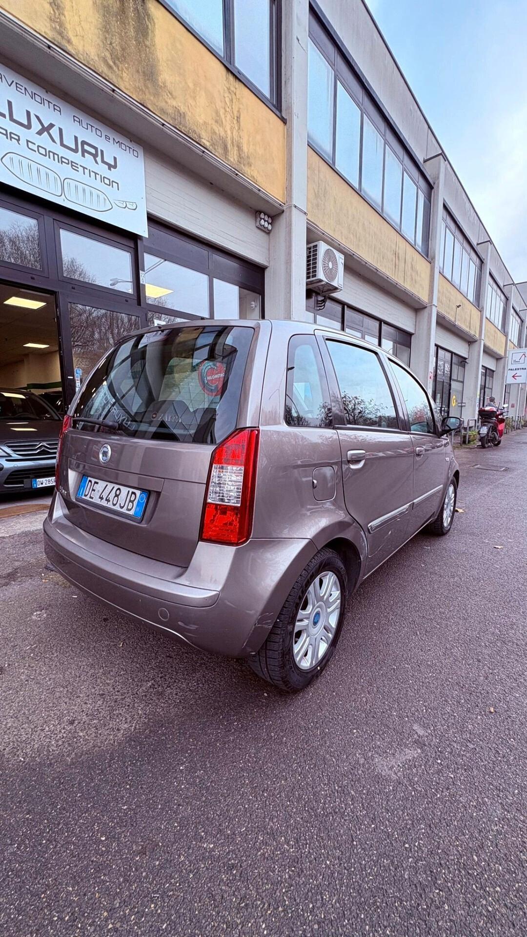 Fiat Idea 1.4 16V Emotion