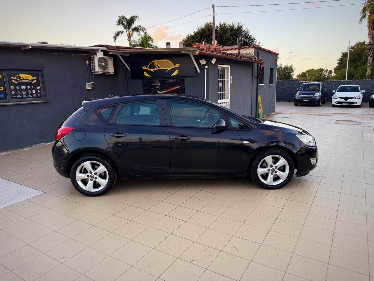 Opel Astra 1.7 CDTI 110CV 5 porte Cosmo Garanzia 12 Mesi