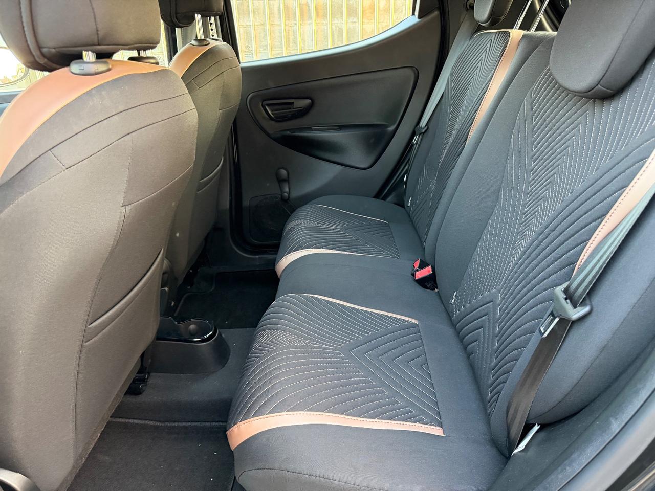 Lancia Ypsilon 1.0 FireFly 5 porte S&S Hybrid Ecochic Gold