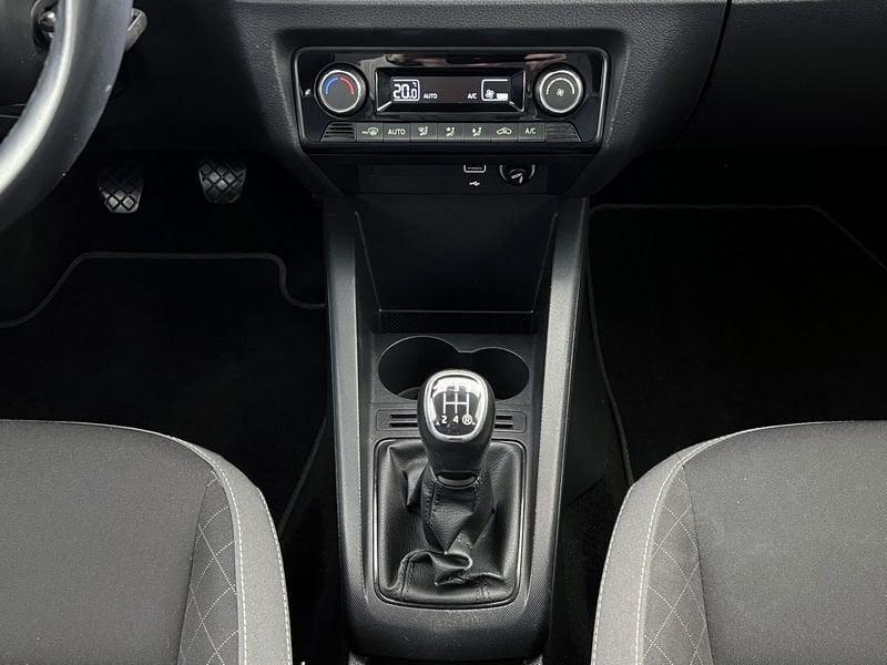 Skoda Fabia Fabia 1.0 MPI 75 CV Design Edition