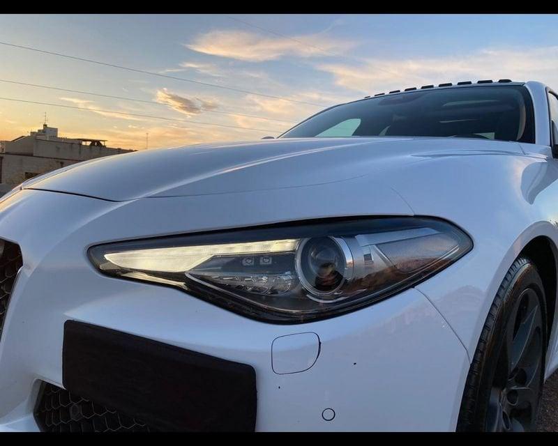 Alfa Romeo Giulia 2020 2.2 t Rosso Edizione 160cv auto
