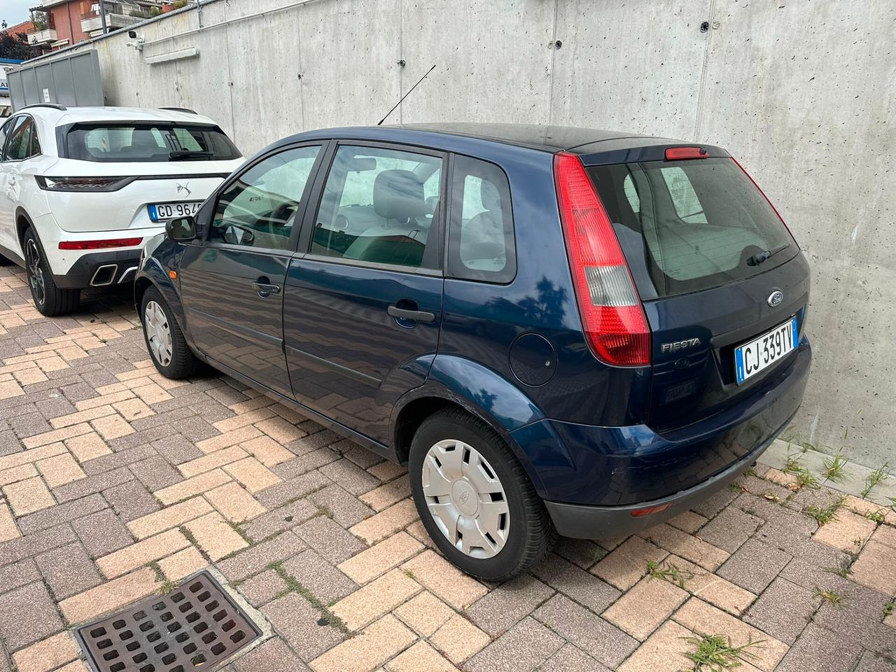 Ford Fiesta 1.2 16V 5p. Benzina