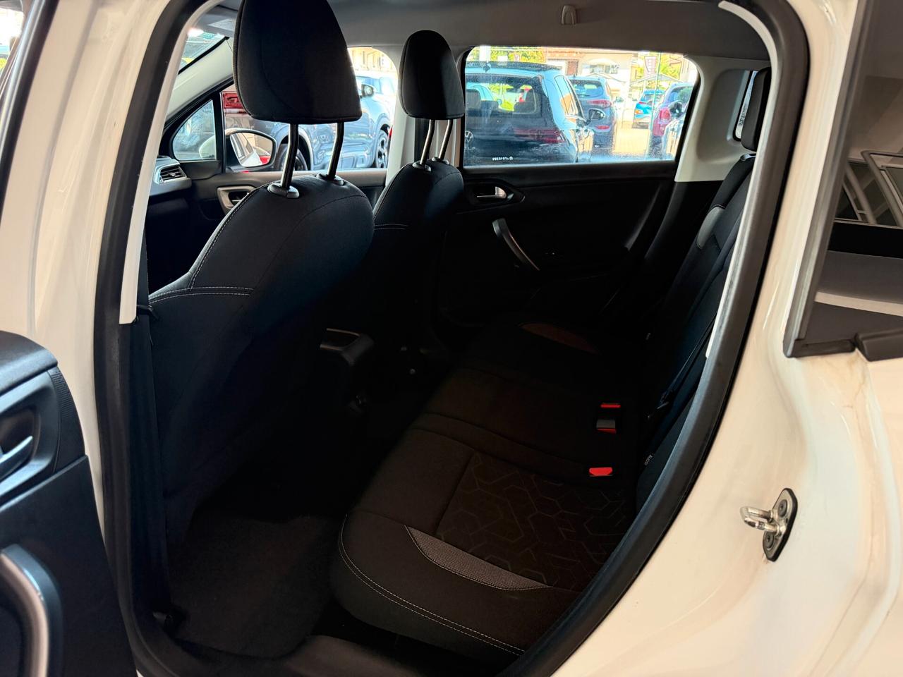 Peugeot 2008 BlueHDi 75 Active