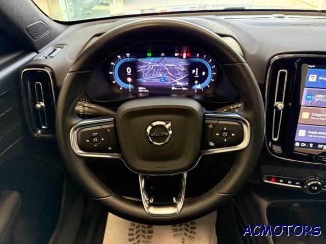 VOLVO XC40 B3 automatico Ultimate Dark