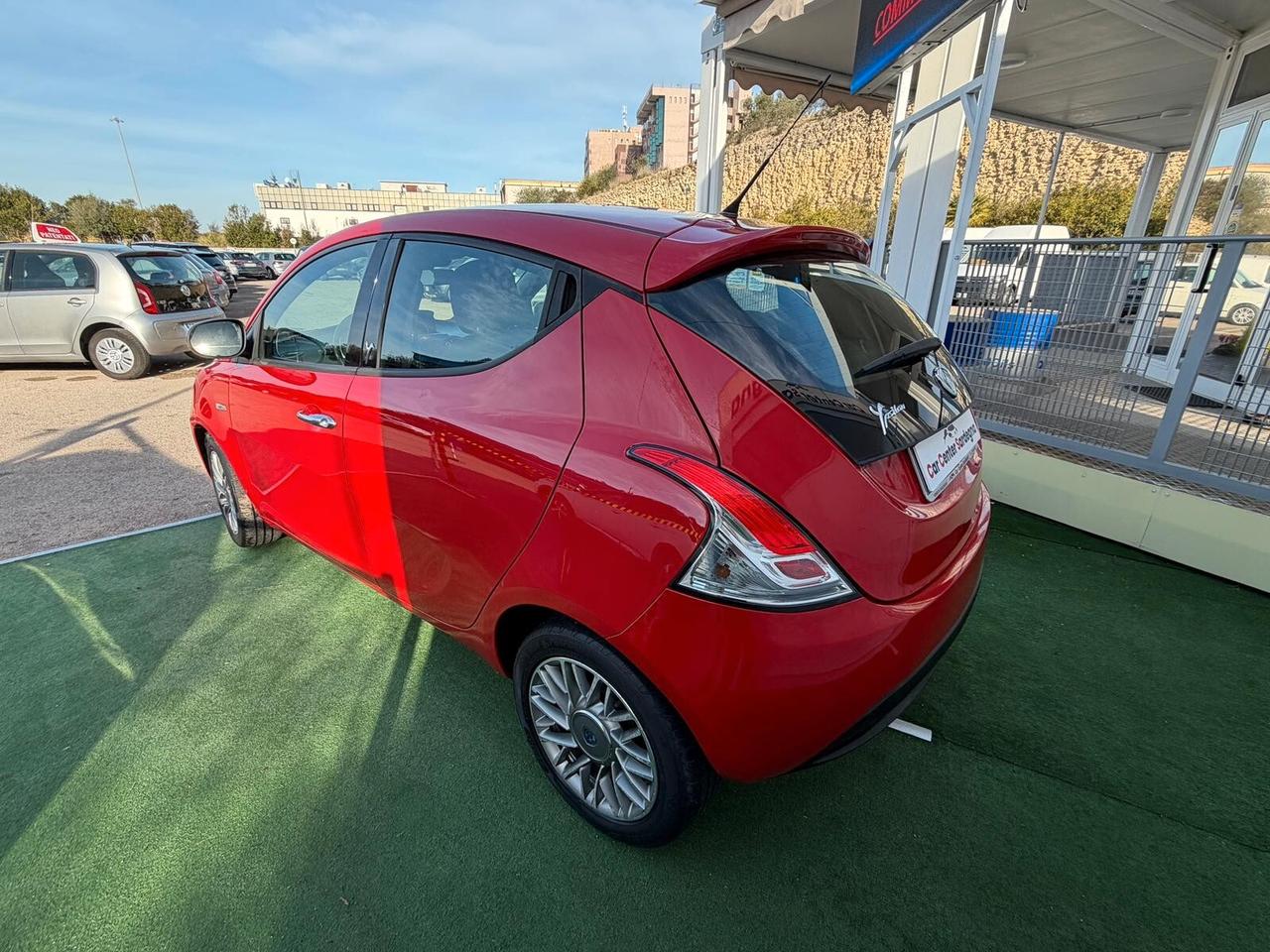 Lancia Ypsilon 0.9 TwinAir 85 CV 5 porte S&S Gold