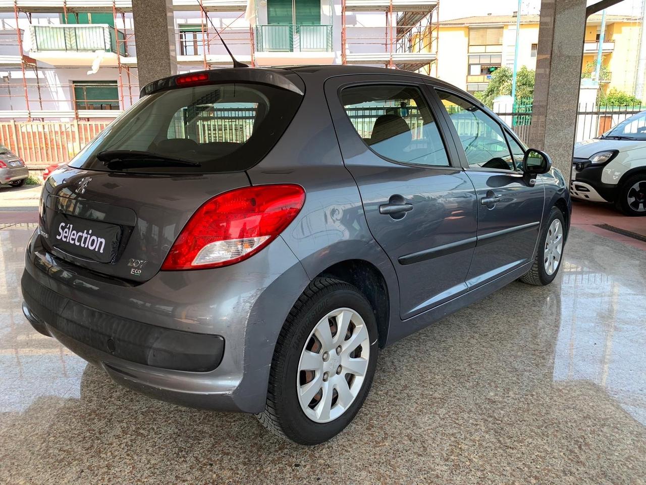 Peugeot 207 1.4 GPL per neopatentati