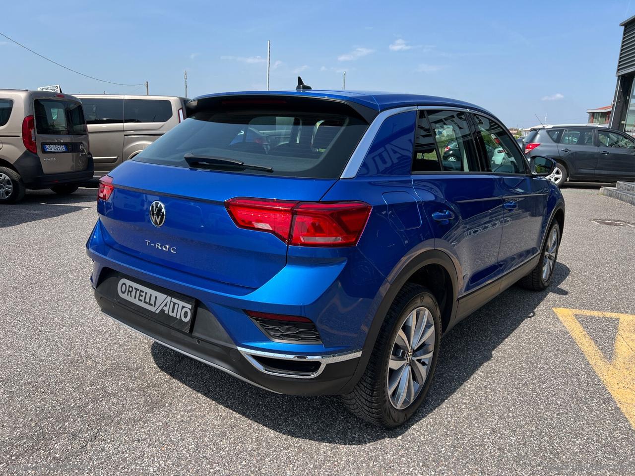 VOLKSWAGEN T-Roc 2.0 TDI 150 CV DSG Business BMT IVA DEDUCIBILE