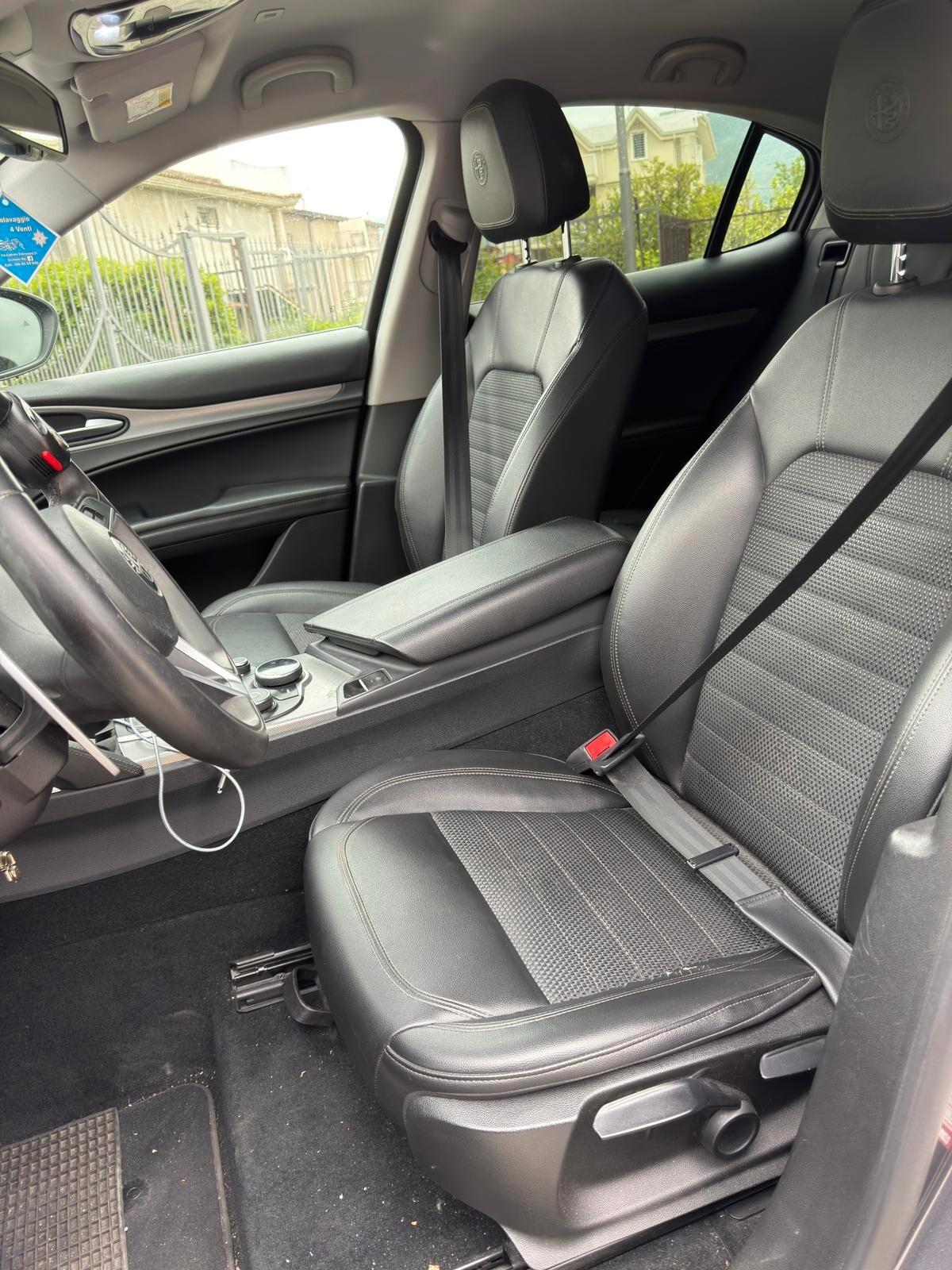 Alfa Romeo Stelvio 2.2 Turbodiesel 210 CV AT8 Q4 Executive