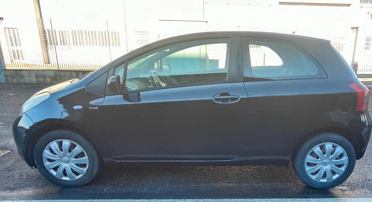 Toyota Yaris 1.4 D-4D 3 porte Sol