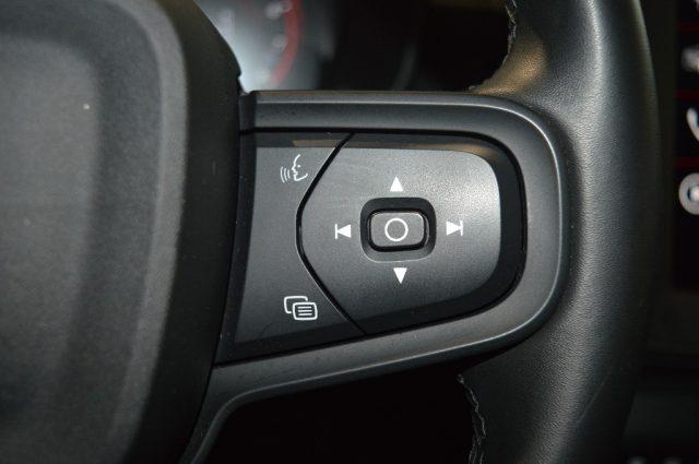 VOLVO XC40 T2 automatico Essential