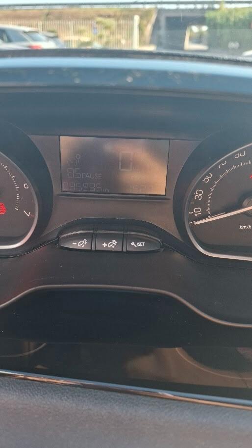 Peugeot 208 PureTech 68 5 porte 2016