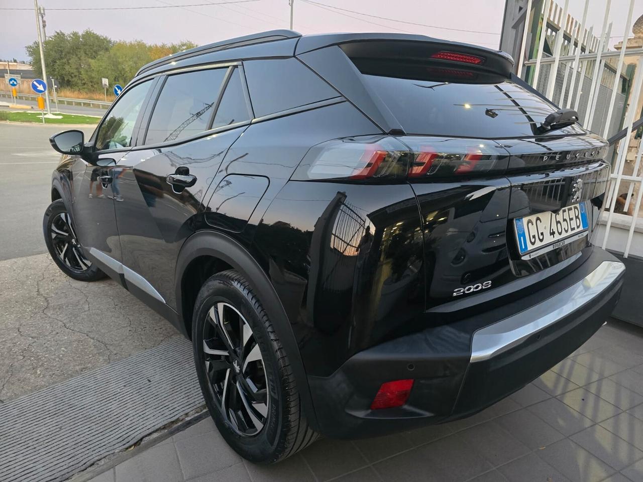 Peugeot 2008 BlueHDi 130 S&S EAT8 Allure
