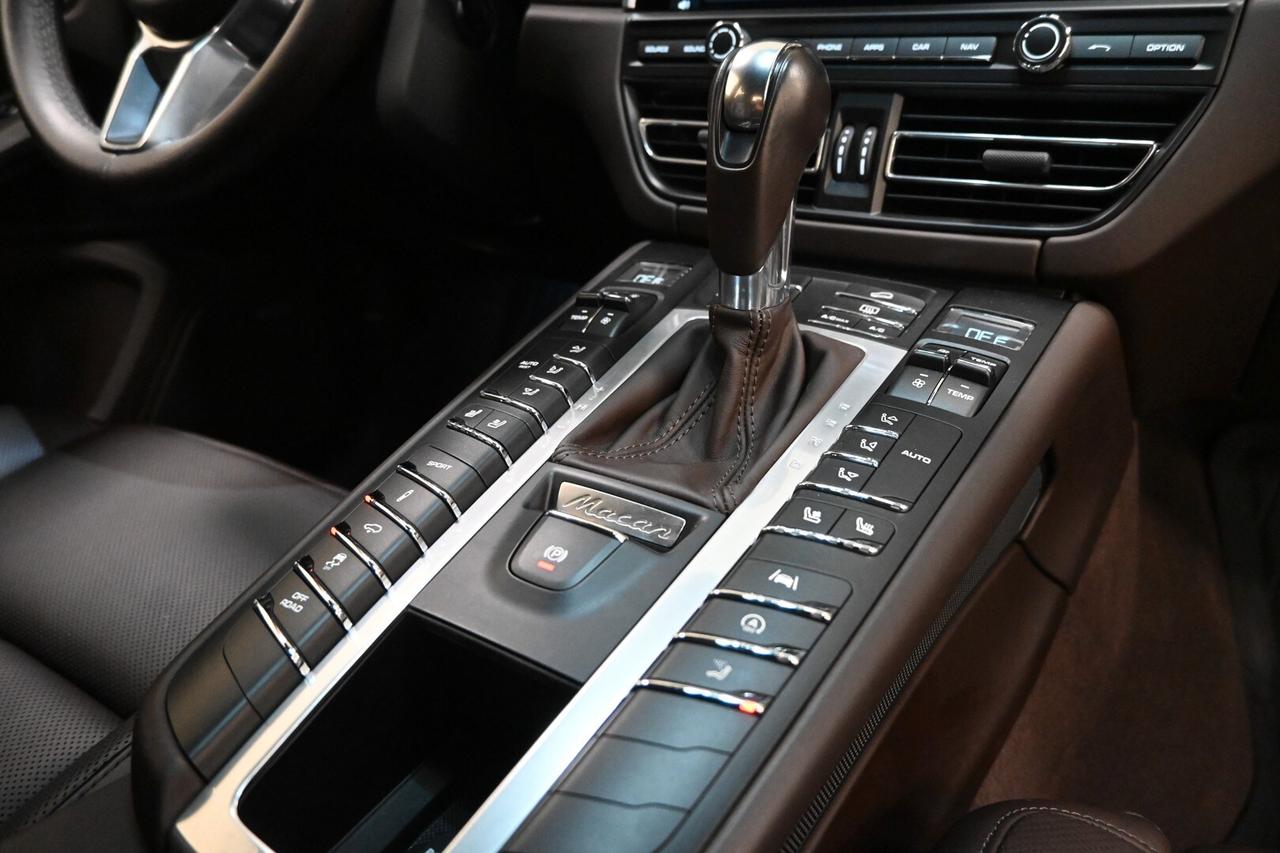 PORSCHE Macan 1ªs. '13-'25 Macan 2.0