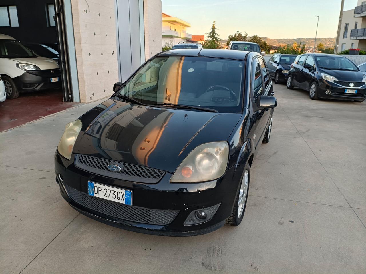 Ford Fiesta 1.2 16V 5p. Ghia