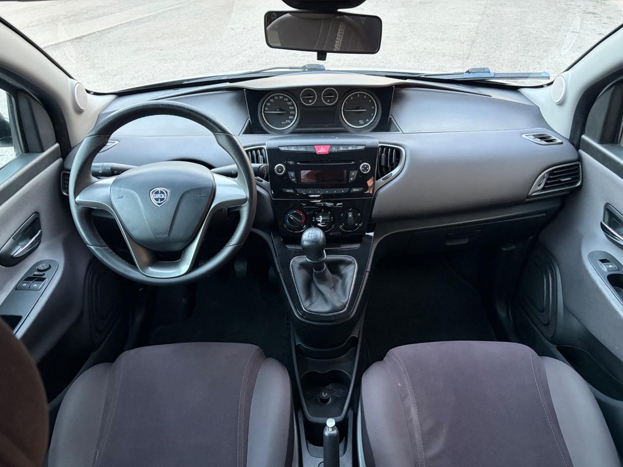 Lancia Ypsilon 1.2 Benz ideale per neopatentati
