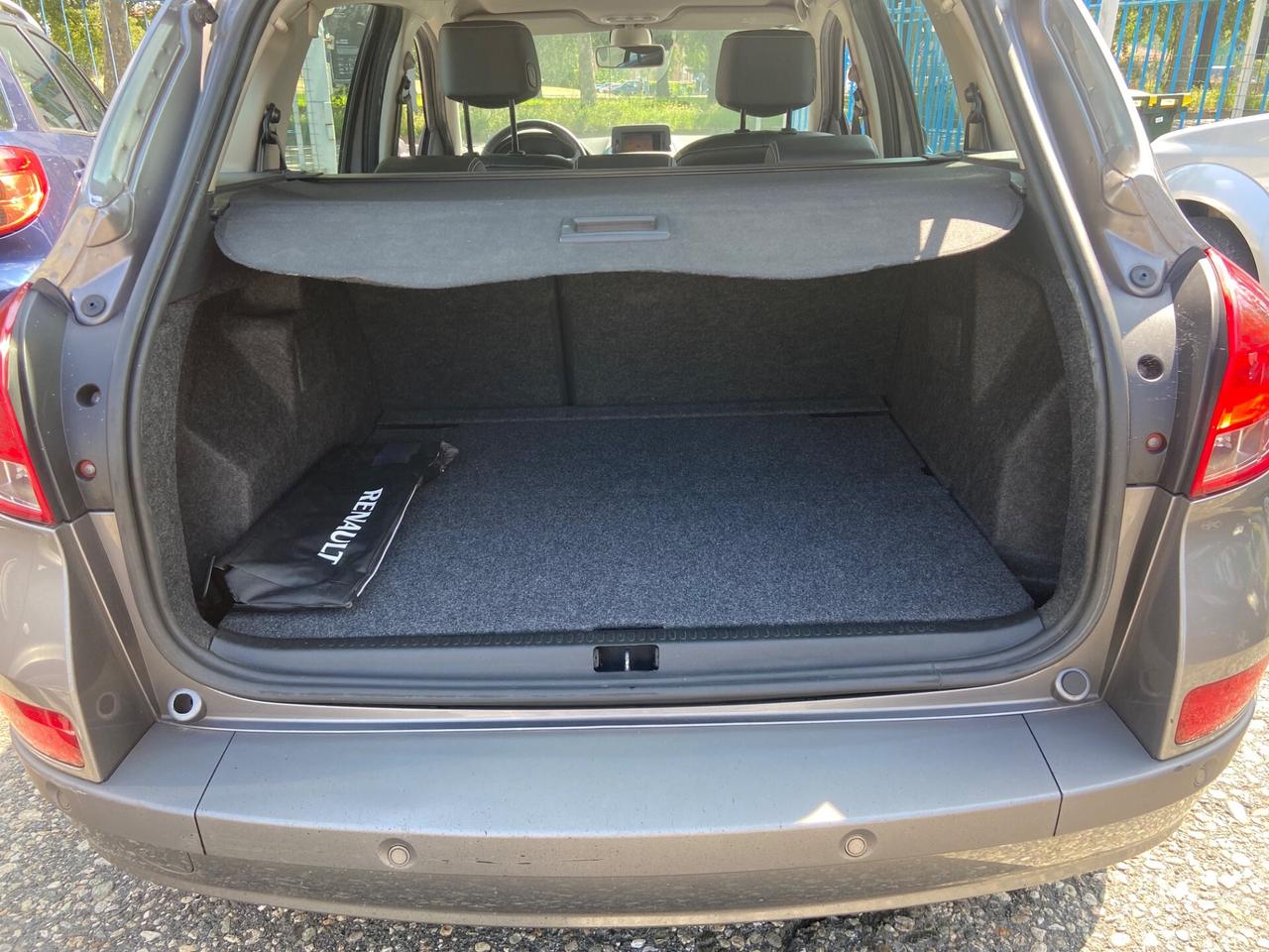 Renault Clio 1.2 Benz SporTour Luxe 2010